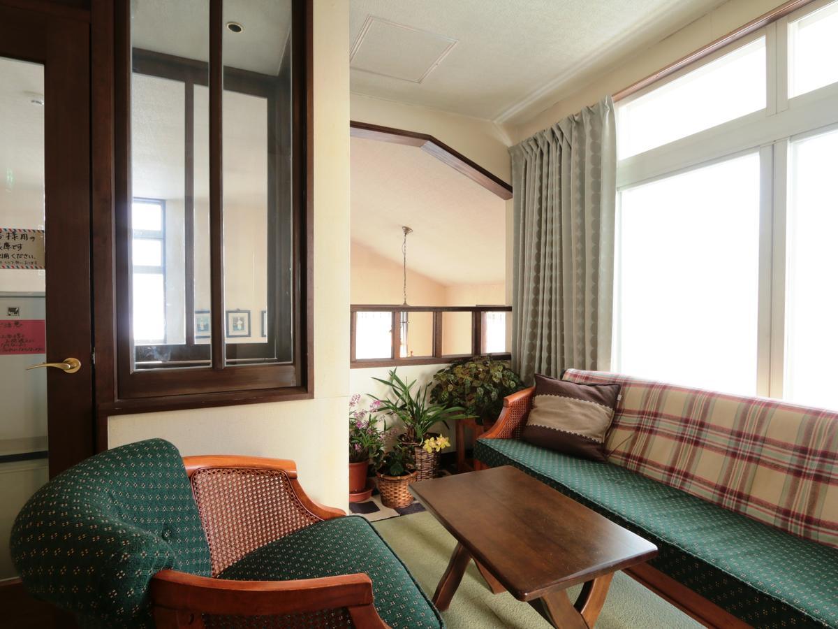 Auberge La Chaumiere Отари Экстерьер фото
